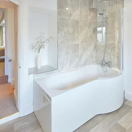 Host & - Rose Cottage,